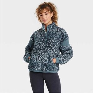 JoyLab Sherpa 1/2 Zip Sherpa Pullover Cropped Long Sleeve, Size XS